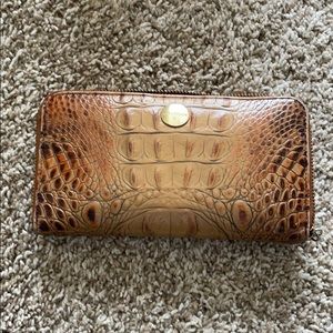 Brahmin wallet